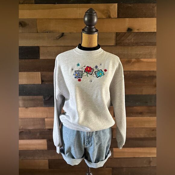 Vintage Sweaters - Vintage 90s Top Stitch Flower Bee Gingham Checkerboard Patch Crewneck Sweater